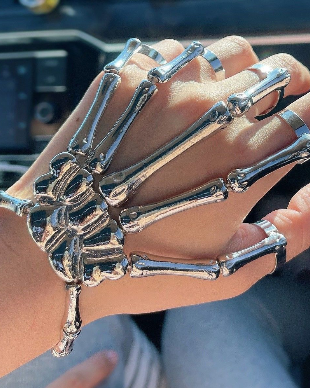 Skeleton Hand