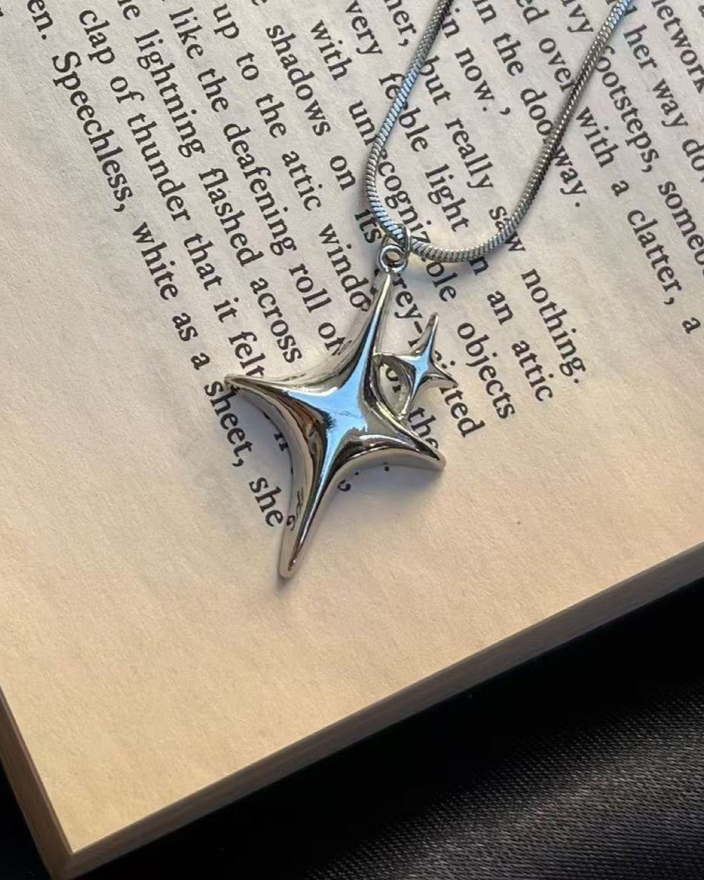 2 Star Ring